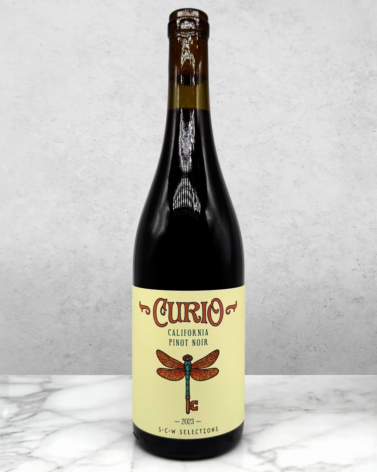 Curio, Pinot Noir, California 2024
